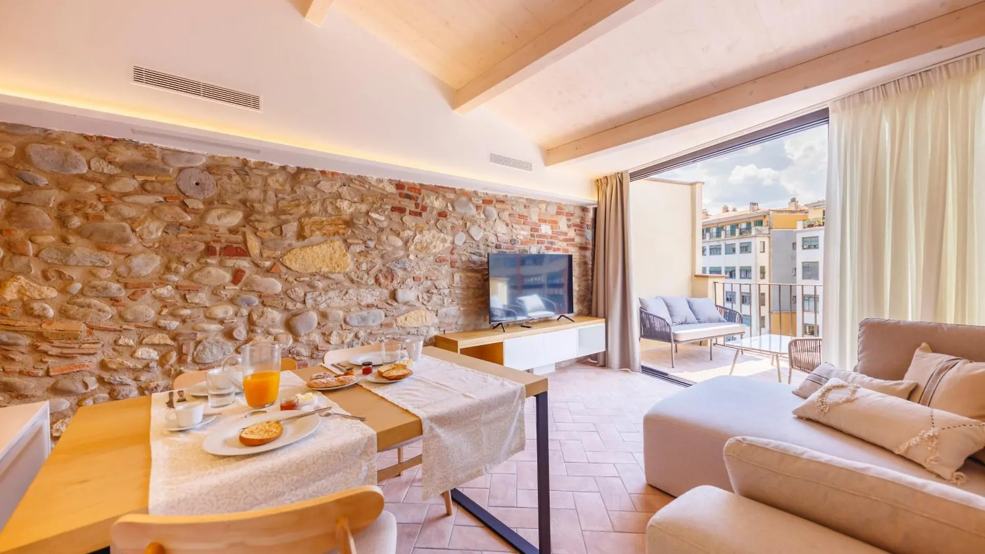 Bravissimo Ballesteries Penthouse, Monthly Apartment Жирона