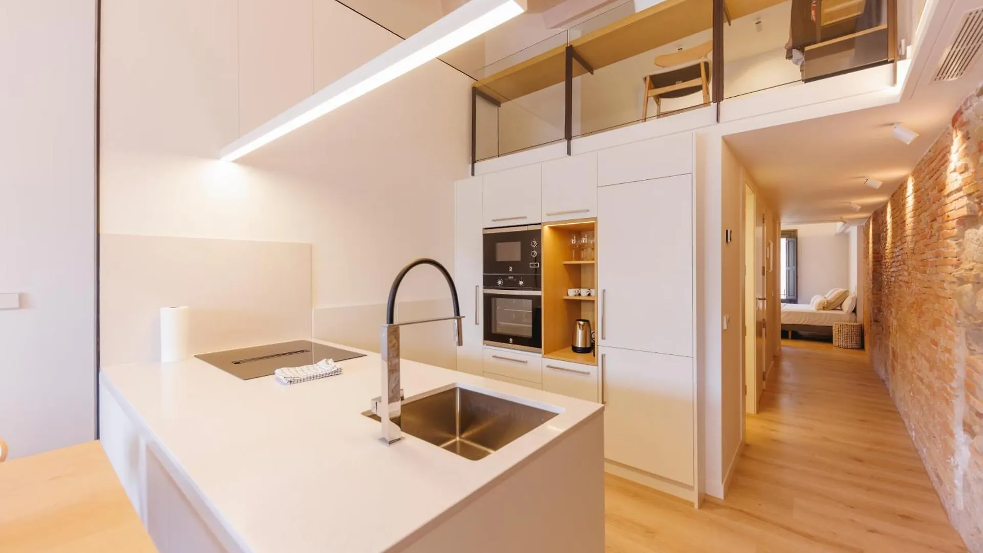 Bravissimo Ballesteries Penthouse, Monthly Apartment Жирона
