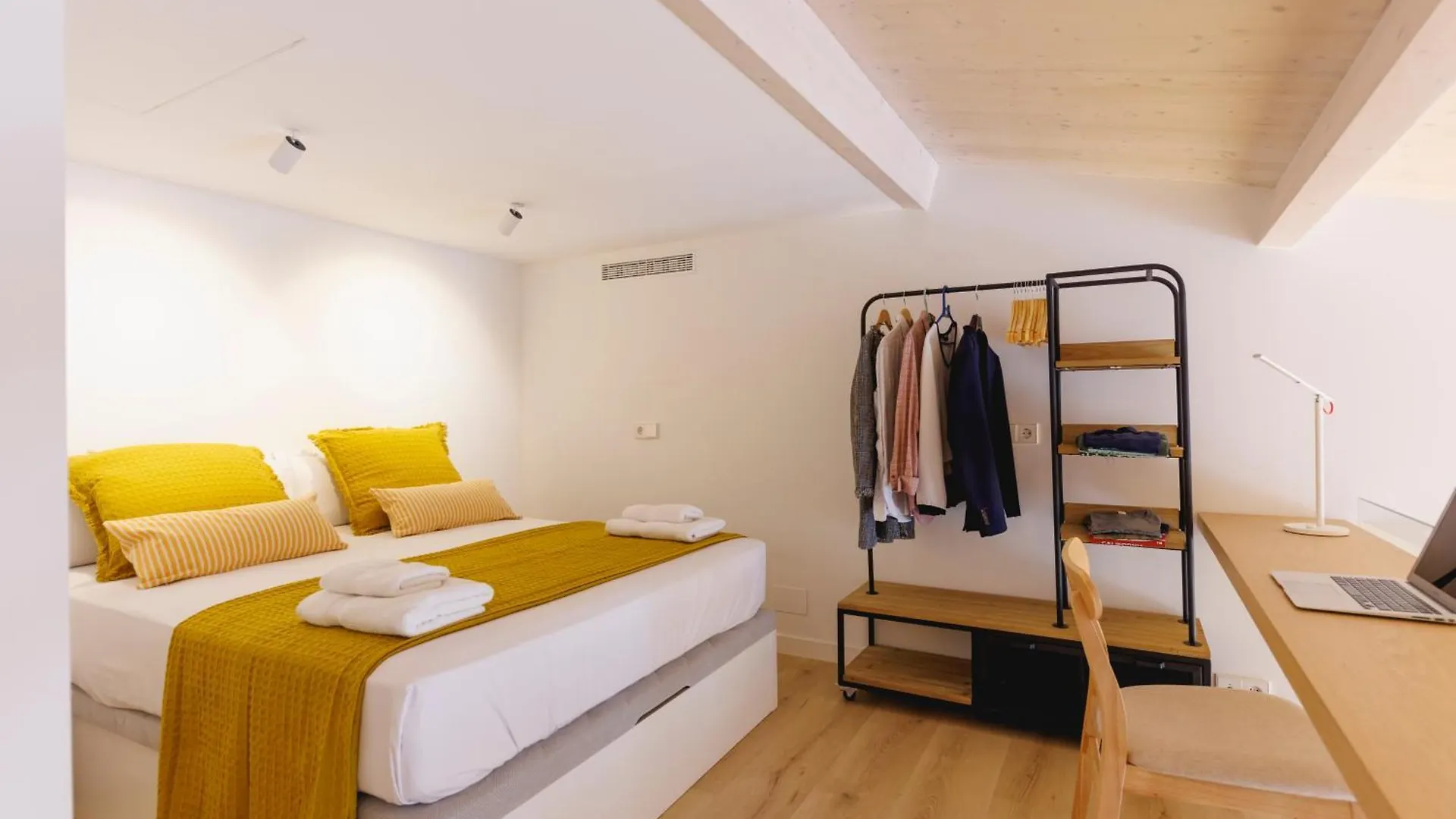 Bravissimo Ballesteries Penthouse, Monthly Apartment Жирона Испания